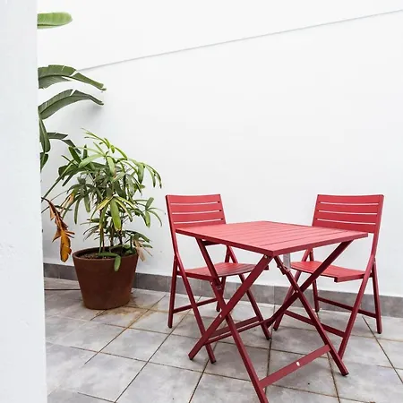 Reina 107 Boutique 게스트하우스 4*