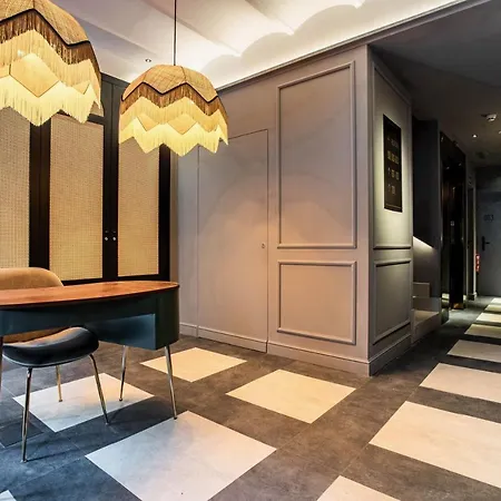 Guest house Reina 107 Boutique 2*