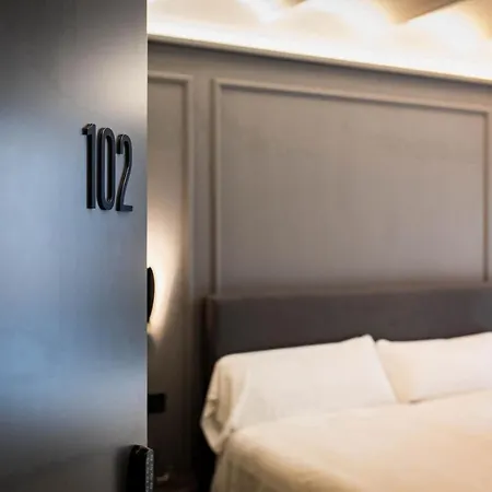 Reina 107 Boutique 4* 발렌시아