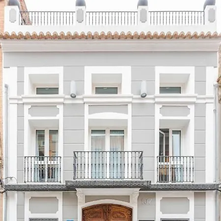 Reina 107 Boutique 게스트하우스 4*